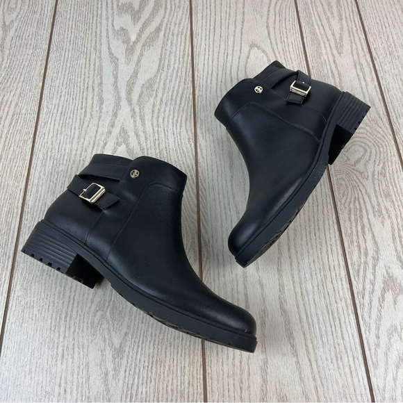 Giani Bernini Brennin Buckled Ankle Booties 10 Black Faux Leather $100 - Picture 4 of 11